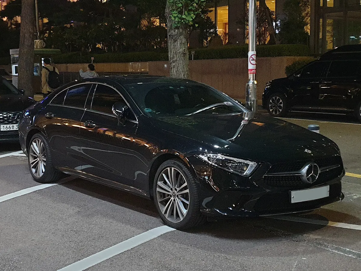 A CLS C257 — the generation this page covers