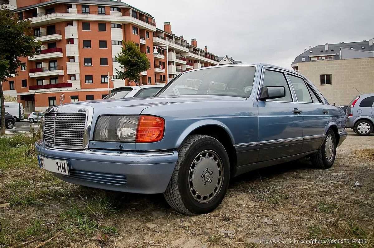 An S-Class W126 / C126 — the generation this page covers